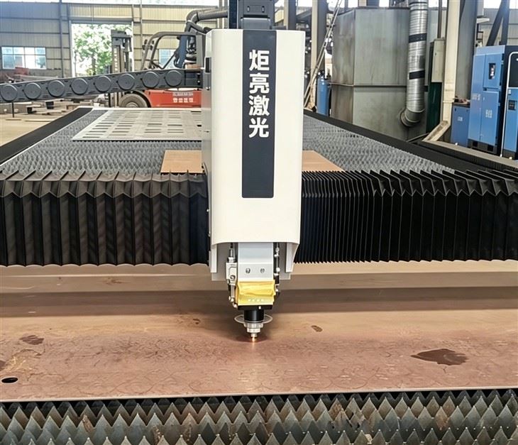 12000W large format fiber laser cutting machine-3 12000W large format fiber laser cutting machine-3